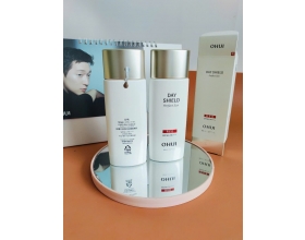 Kem chống nắng OHUI Day Shiled Perfect Sun Black 