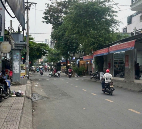 2 MẶT TIỀN KINH DOANH - NGAY THPT TRẦN PHÚ - VỊ TRÍ TRUNG TÂM TÂN PHÚ - NGANG GẦN 8M x 19 - 150M2- DÒNG TIỀN CHO THUÊ ỔN ĐỊNH - CHỈ 23 T.Ỷ - M0218 