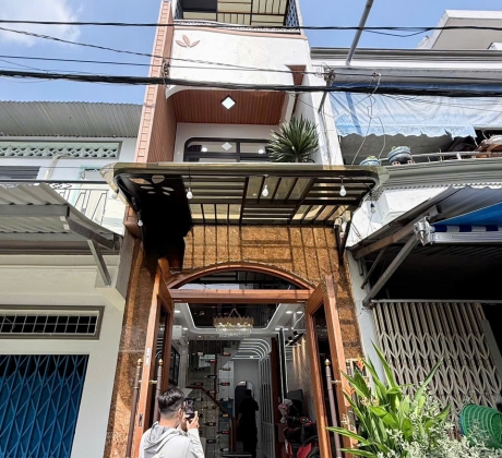 VỊ TRÍ ĐẸP - 2 MẶT CỰC THOÁNG - NỞ HẬU - XE HƠI TRÁNH VI VU - KHU VIP CHỢ ĐÊM NGUYỄN SƠN - NGAY NGUYỄN NHỮ LÃM - TÂN PHÚ - KHU PHỐ ĂN UỐNG KINH DOANH - 2 TẦNG - SỔ ĐẸP HOÀN CÔNG ĐỦ - CHỈ 5.3 TỶ - M0230