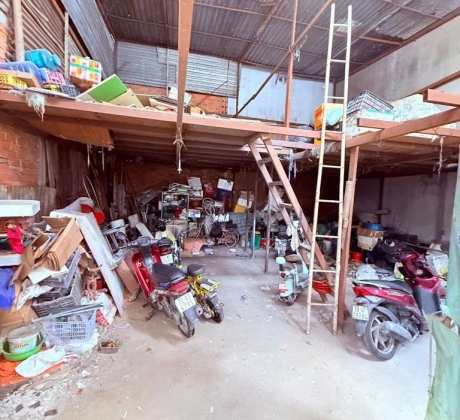 NHÀ CẤP 4 ĐANG LÀM KHO - TIỆN XÂY MỚI - HẺM 4M NGAY LÊ VĂN QUỚI - MÃ LÒ - 65M2 - 4,5 TỶ - M0233