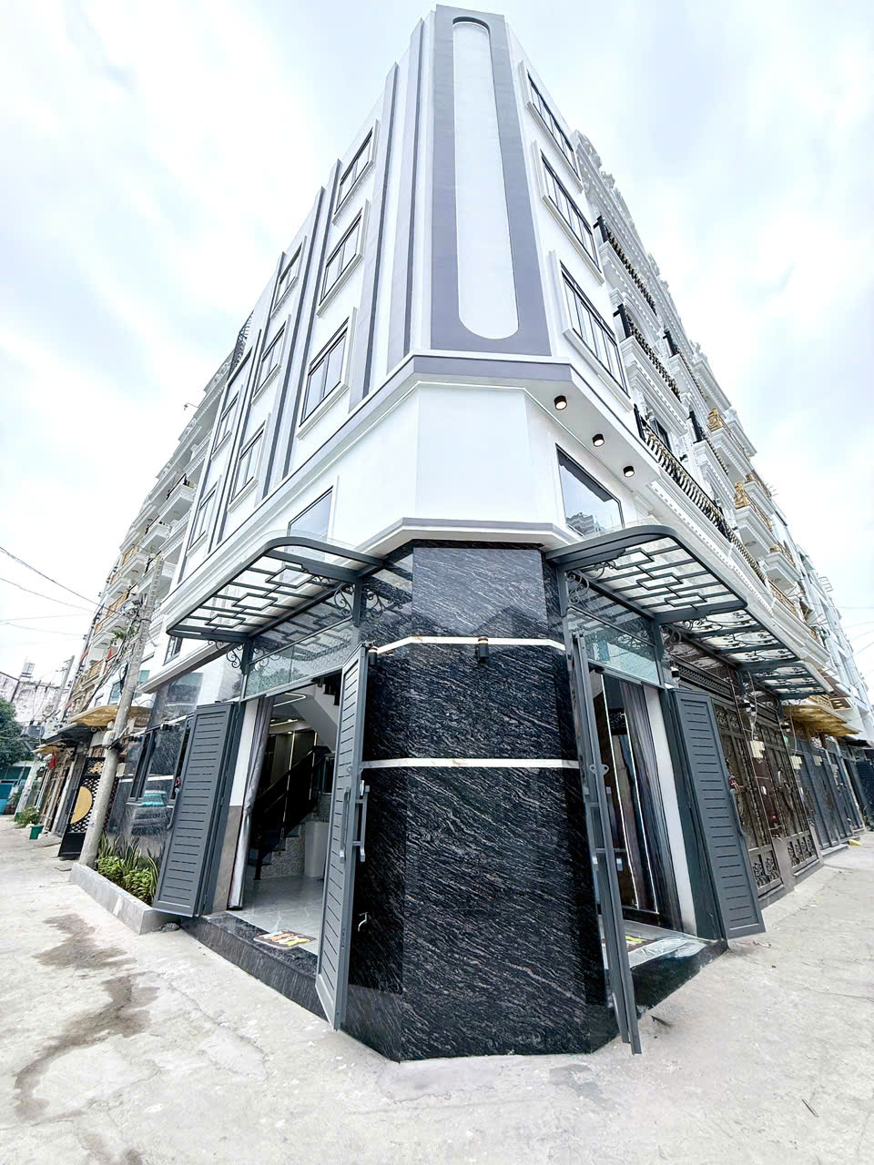 NHÀ MỚI FULL NỘI THẤT SIÊU ĐẸP - ĐƯỜNG NHỰA 6M - HƯƠNG LỘ 2 [BÌNH TÂN] - 5 TÂNG - 5PN - 7.89 TỶ - MSO182