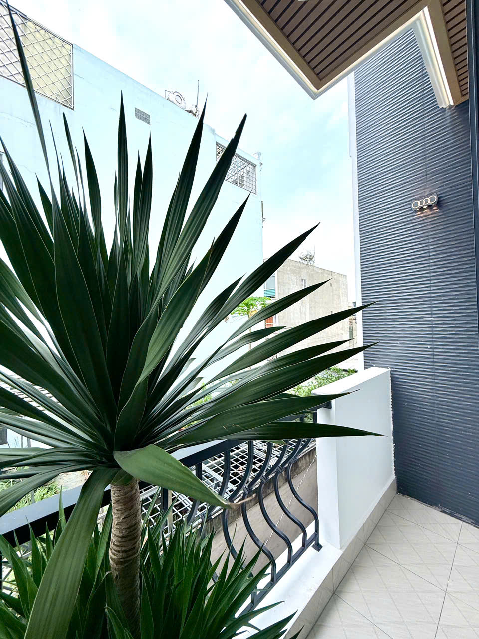 HẺM XE HƠI THÔNG - NGAY NGÃ TƯ 4 XÃ - HƯƠNG LỘ 2 - GIÁP TÂN PHÚ - NHÀ MỚI ĐẸP 5 TẦNG - 56M2 - 4x14M - SỔ VUÔNG VỨC ĐẸP HOÀN CÔNG ĐỦ- M0183