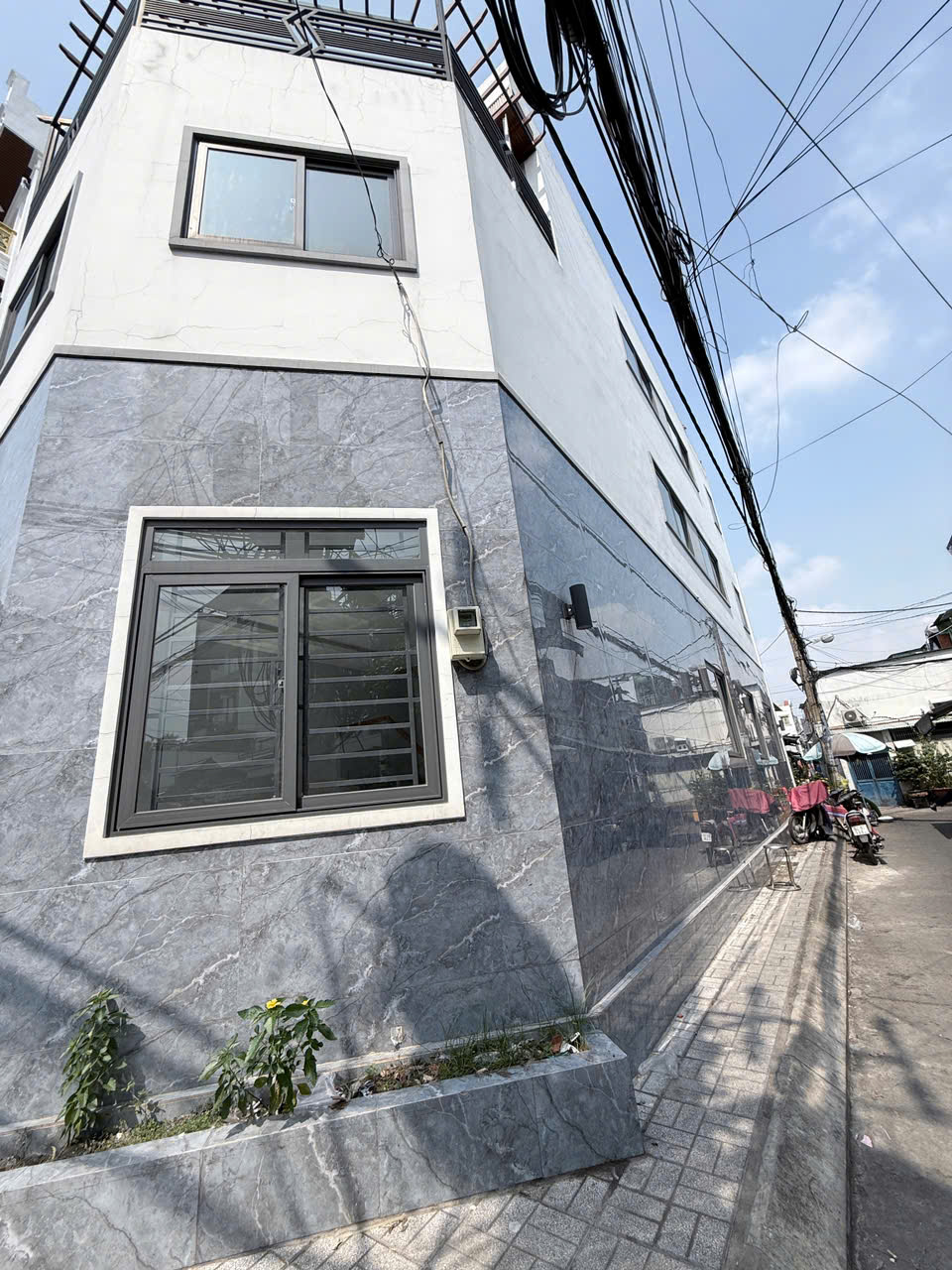 Chính chủ cần bán nhà một sẹt đường LÊ VĂN QUỚI - Bình Tân - 115M2 - XE HƠI TẬN NHÀ - 5TỶ  - 0185