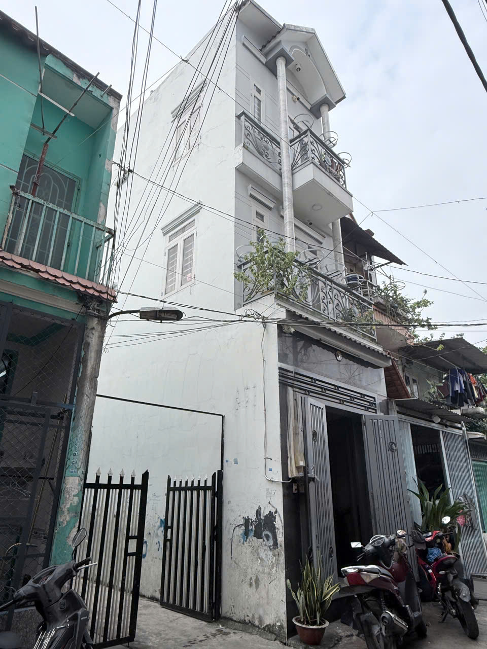 SIÊU PHẨM HXH - 3 TẦNG - NGÃ TƯ BỐN XÃ - LÊ VĂN QUỚI - BTCT 35M2 - 4PN - GIÁ CHỈ 5.43 TỶ - M0186