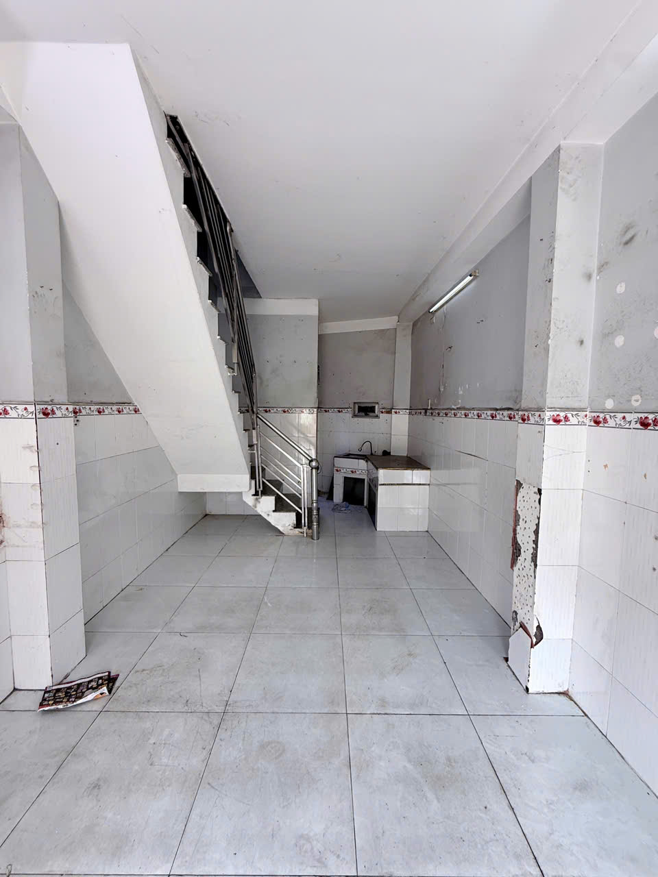 MẶT TIỀN ĐƯỜNG KINH DOANH SUNG TÚC - GẦN TRƯỜNG ĐẠI HỌC, TRƯỜNG CÁC CẤP 123 - TIỆN MUA Ở, KINH DOANH, CHO THUÊ - 3.8  TỶ - M0181