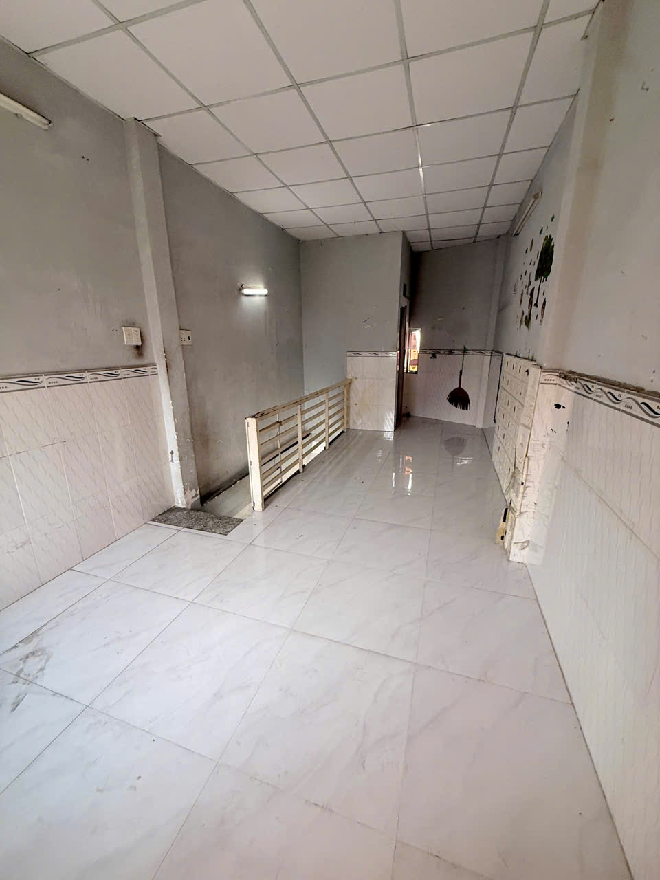 MẶT TIỀN ĐƯỜNG KINH DOANH SUNG TÚC - GẦN TRƯỜNG ĐẠI HỌC, TRƯỜNG CÁC CẤP 123 - TIỆN MUA Ở, KINH DOANH, CHO THUÊ - 3.8  TỶ - M0181