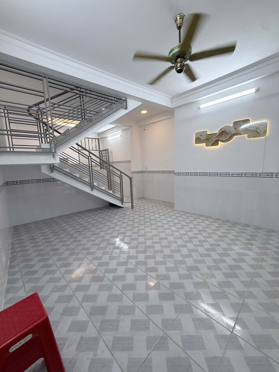 NHÀ MỚI Ở NGAY PHÚ THỌ HÒA, TÂN PHÚ - HẺM 5M XE HƠI VÀO NHÀ NGỦ - NGANG 5,2M NỞ HẬU - 3 TẦNG - 8.2 TỶ - M0191