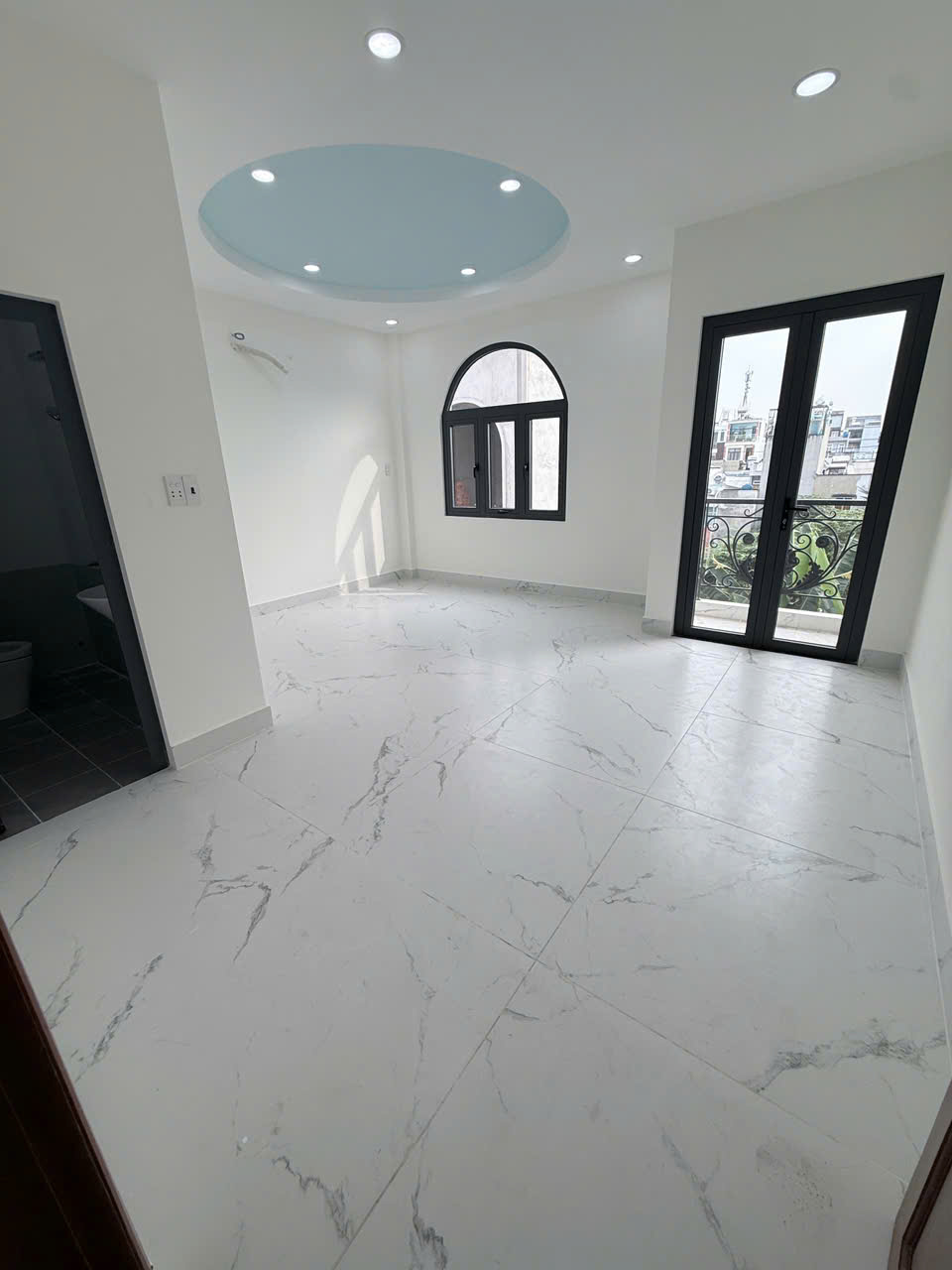 NHÀ 4 TẦNG MỚI XÂY VÀO Ở NGAY THIẾT KẾ HIỆN ĐẠI - HẺM XE HƠI ĐỖ TẠI NHÀ - SÁT AEONMALL TÂN PHÚ- NGANG 5.15M - KHÔNG LỘ GIỚI - KHU PHÂN LÔ - GIÁ 6.2 TỶ - M0192