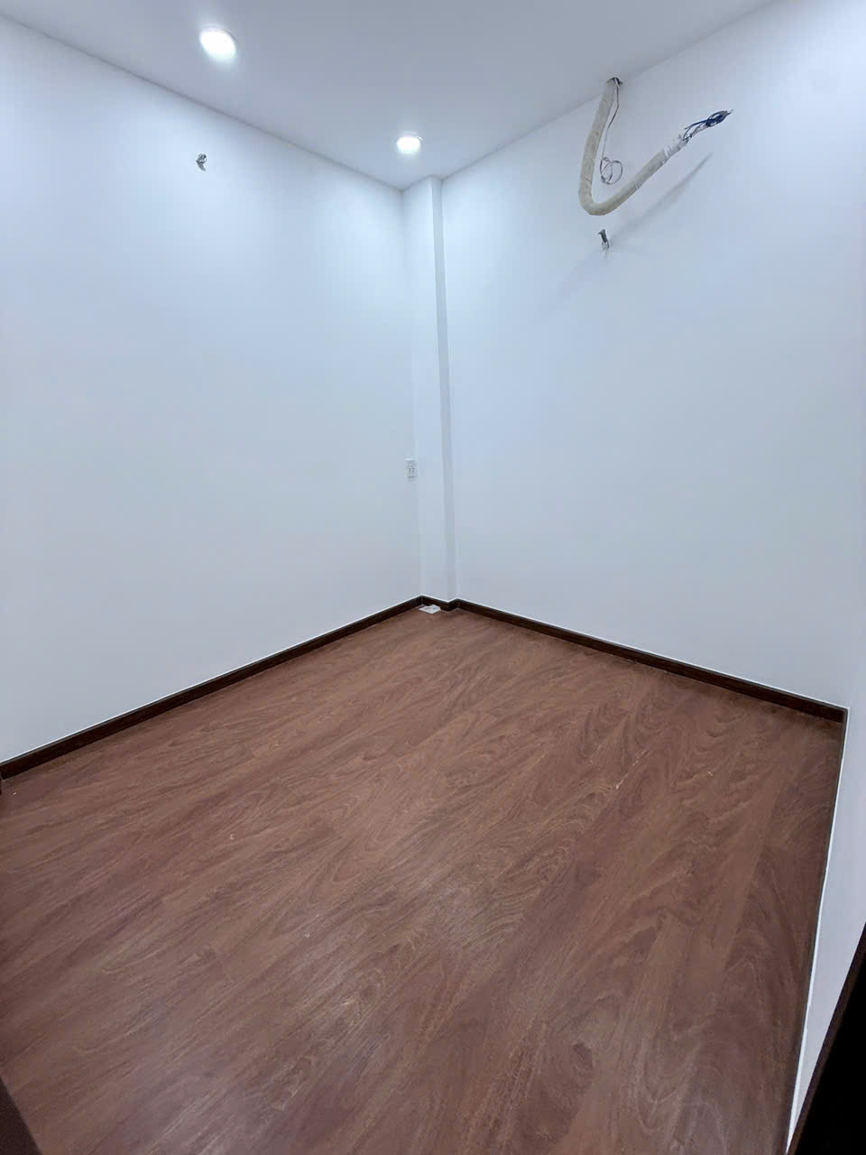 NHÀ ĐẸP Ở NGAY 3PN - ĐỦ CÔNG NĂNG - 48M² - MỚI ĐẸP Ở NGAY - GẦN NGAY LÊ VĂN QUỚI - NGÃ TƯ 4 XÃ - CHỢ BÌNH LONG - 4.35 TỶ - M0205  