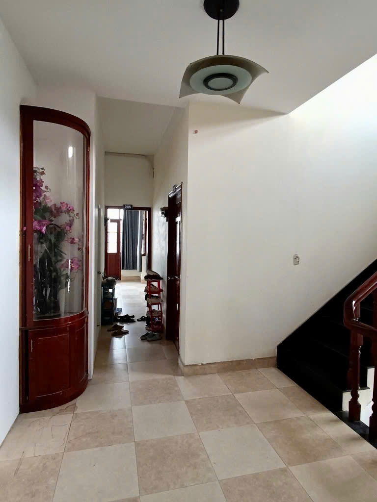 NHÀ MẶT TIỀN VỪA Ở VỪA KINH DOANH - NHÀ NẰM LÔ GÓC 3 MẶT TIỀN ĐƯỜNG VỈA HÈ RỘNG, NGANG 8.1m, SỔ VUÔNG ĐÉT, HC ĐẦY ĐỦ, KO LỖI PHONG THỦY - CÔNG NHẬN ĐỦ TRÊN SỔ 163M2 - 22 TỶ - M0194