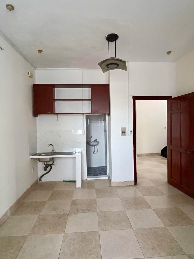 NHÀ MẶT TIỀN VỪA Ở VỪA KINH DOANH - NHÀ NẰM LÔ GÓC 3 MẶT TIỀN ĐƯỜNG VỈA HÈ RỘNG, NGANG 8.1m, SỔ VUÔNG ĐÉT, HC ĐẦY ĐỦ, KO LỖI PHONG THỦY - CÔNG NHẬN ĐỦ TRÊN SỔ 163M2 - 22 TỶ - M0194