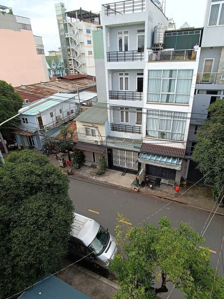 NHÀ MẶT TIỀN VỪA Ở VỪA KINH DOANH - NHÀ NẰM LÔ GÓC 3 MẶT TIỀN ĐƯỜNG VỈA HÈ RỘNG, NGANG 8.1m, SỔ VUÔNG ĐÉT, HC ĐẦY ĐỦ, KO LỖI PHONG THỦY - CÔNG NHẬN ĐỦ TRÊN SỔ 163M2 - 22 TỶ - M0194