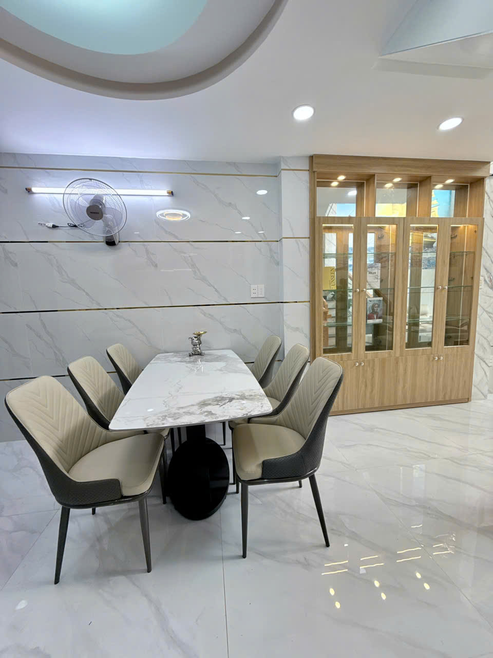 NHÀ MỚI 5 TẦNG NGAY CHỢ BÌNH LONG - HẺM OTO - SÁT TÂN PHÚ - DỌN VÀO Ở NGAY - 6.5 TỶ- M0198