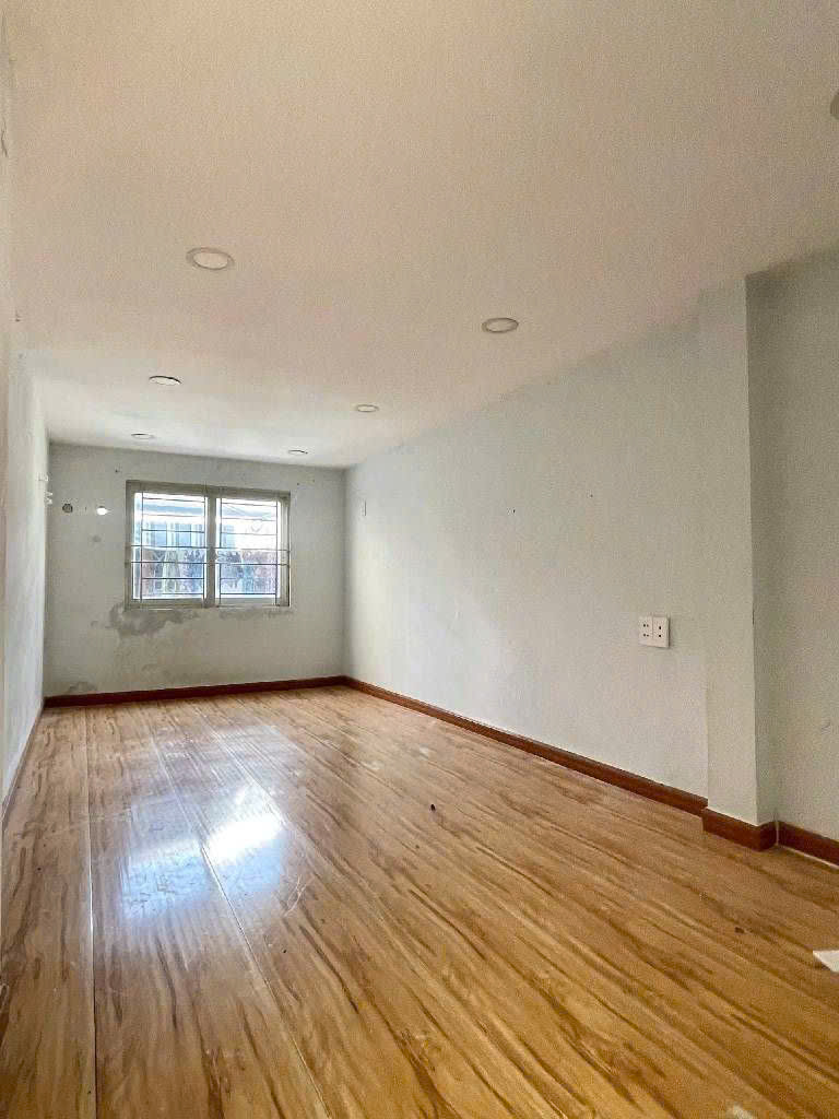 3 TẦNG KIÊN CỐ ĐỦ CÔNG NĂNG -VÀO Ở NGAY - SÁT LÊ VĂN QUỚI - BÌNH LONG - GIÁP TÂN PHÚ - DTSD 51m² - CHỈ 2.35 TỶ- M0197