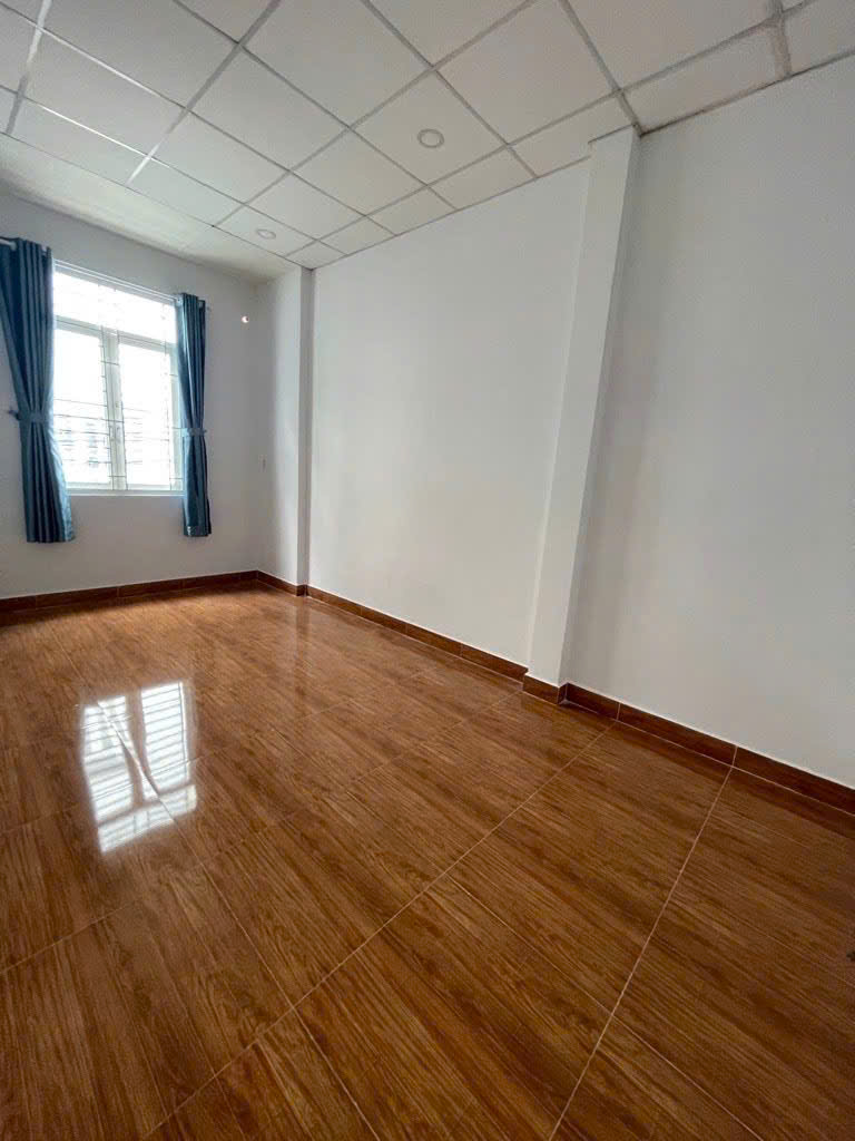 Ô TÔ TRONG NHÀ NGAY NGUYỄN SƠN - TÂN PHÚ - BỀ NGANG GẦN 5M DÀI 14M - 6.88TỶ - M0199