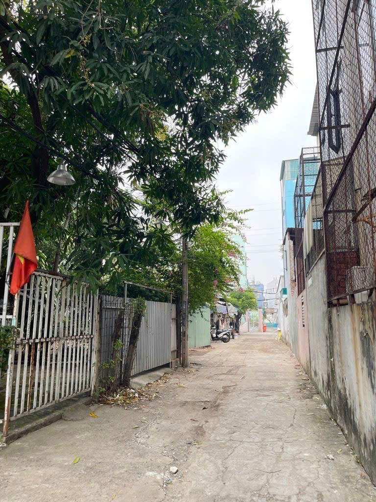 Ô TÔ TRONG NHÀ NGAY NGUYỄN SƠN - TÂN PHÚ - BỀ NGANG GẦN 5M DÀI 14M - 6.88TỶ - M0199