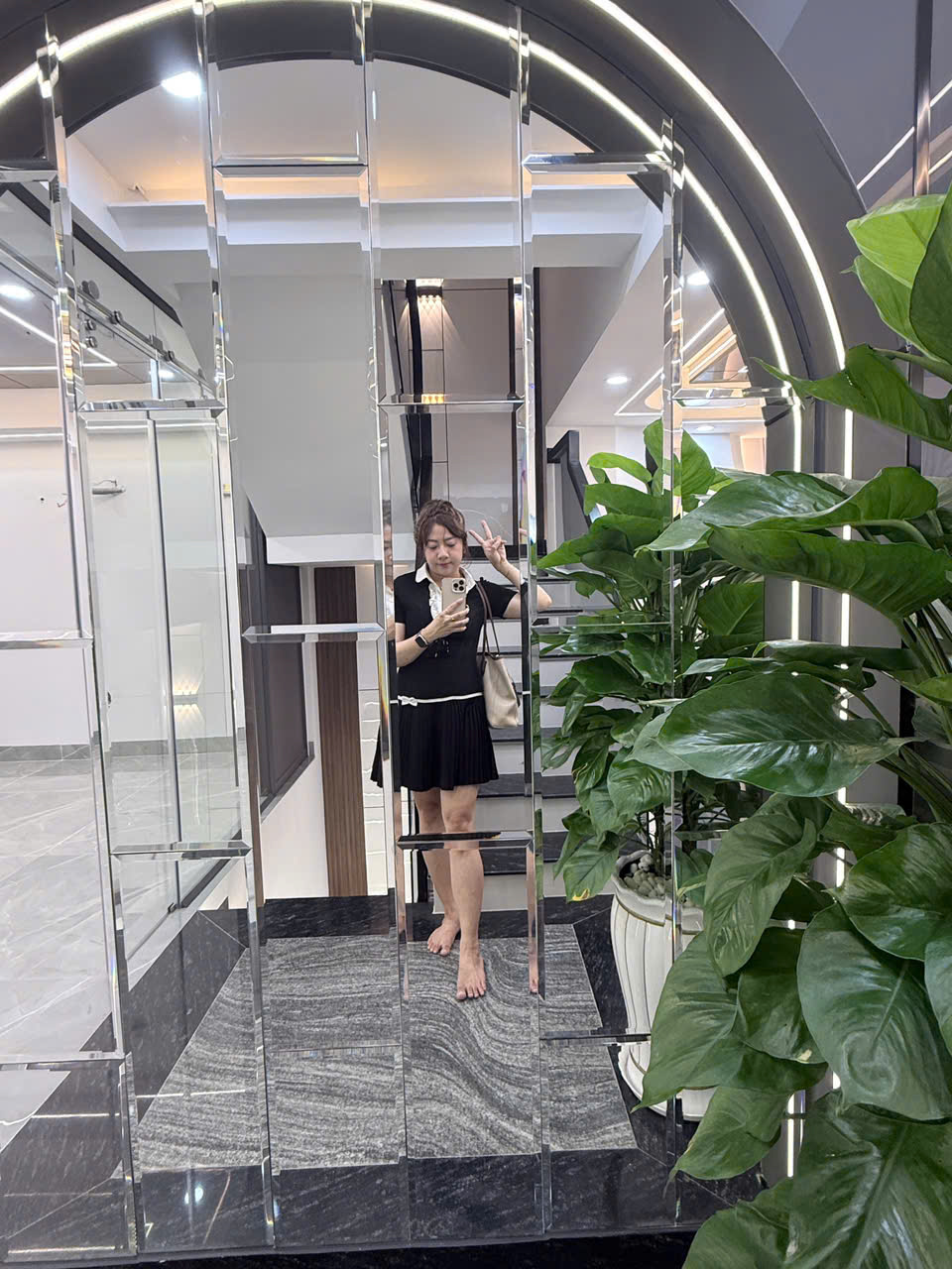 NHÀ ĐẸP 5 TẦNG MỚI XÂY - HẺM XE TẢI NHỎ LÊ VĂN QUỚI -  6.7 TỶ - M0200