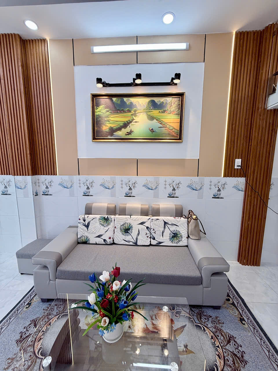 SIÊU PHẨM MẶT TIỀN ĐẸP - SÁT NGUYỄN SƠN - BÌNH LONG - KINH DOANH BUÔN BÁN QUÁ NGON - XE TẢI VI VU 8M THÔNG -MUA Ở KINH DOANH CHO THUÊ PHÙ HỢP - 4.75 TỶ  - M0204