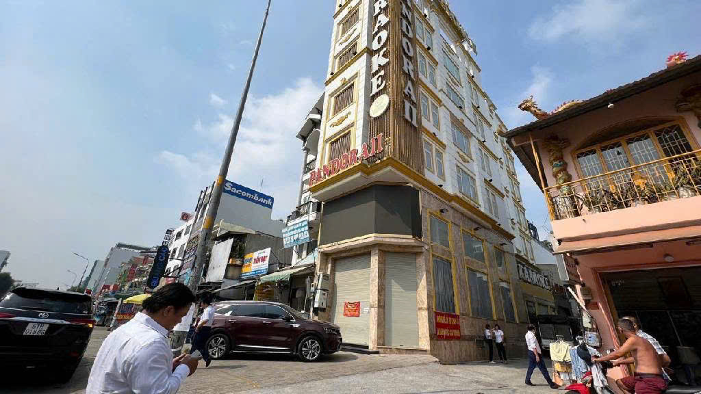 NHÀ 2 MẶT TIỀN TÂY THẠNH - HIẾM BÁN - DÒNG TIỀN KHỦNG GẦN 400 TRIỆU/THÁNG - GIÁ 100 TỶ -VIP QUẬN TÂN PHÚ - M0211