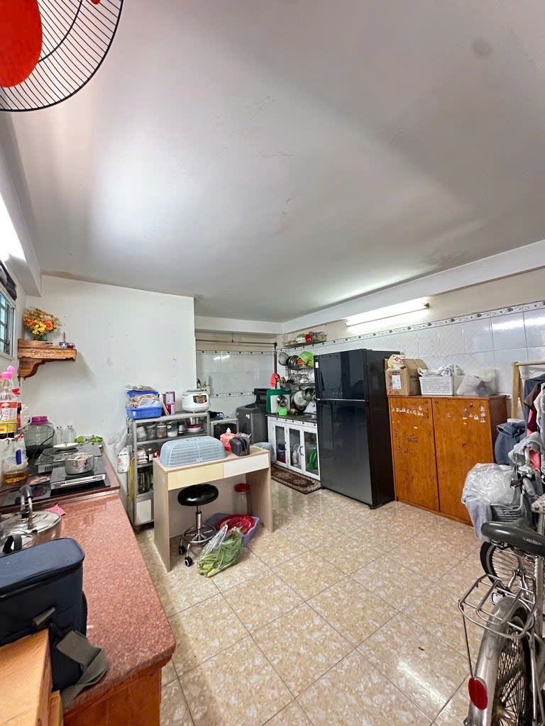 NHÀ ĐƯỜNG 6M THÔNG - TÂN HƯƠNG - XE HƠI TẬN CỬA -NHÀ TO CHIA NGĂN DÒNG TIỀN 4TR/THÁNG - CHỈ 6.3 TỶ - M0212 