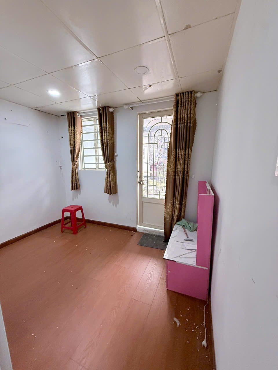 HẺM THÔNG - KHU CHỢ VẢI PHÚ THỌ HOÀ TÂN PHÚ - SÁT MẶT TIỀN - 2 TẦNG CÒN MỚI - 25M2 - SỔ ĐẸP NỞ HẬU NHẸ HOÀN CÔNG ĐỦ - CHỈ 3.2 TỶ - M0214