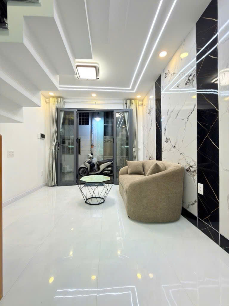 CỰC HIẾM - NHÀ MỚI FULL NỘI THẤT - NGAY TRUNG TÂM CHỢ TÂN BÌNH  - 3PN - 3.25 TỶ - M0219