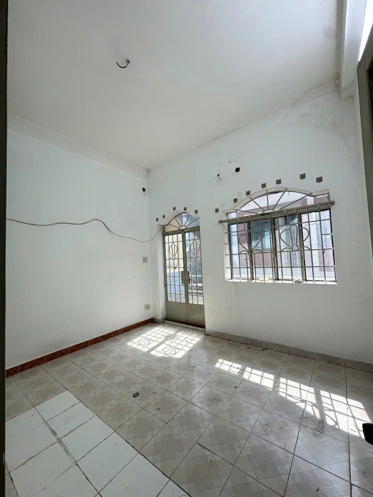 SIÊU PHẨM THOẠI NGỌC HẦU - 3 TẦNG BTCT - 50M2  - OTO THÔNG - CHO THUÊ 12TR/ THÁNG - 6.5 TỶ - M0223