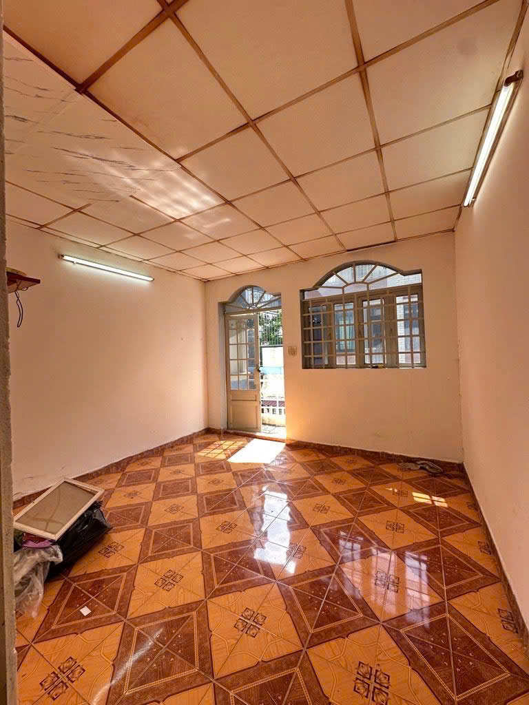 SIÊU PHẨM THOẠI NGỌC HẦU - 3 TẦNG BTCT - 50M2  - OTO THÔNG - CHO THUÊ 12TR/ THÁNG - 6.5 TỶ - M0223