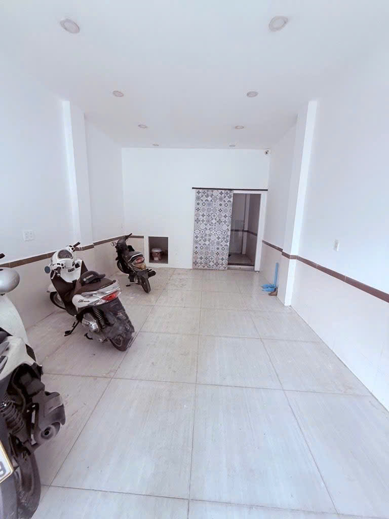 MẶT TIỀN KINH DOANH NGUYỄN SƠN -  5 TẦNG-  42M2 - G.I.Á 13.9 TỶ - M0224