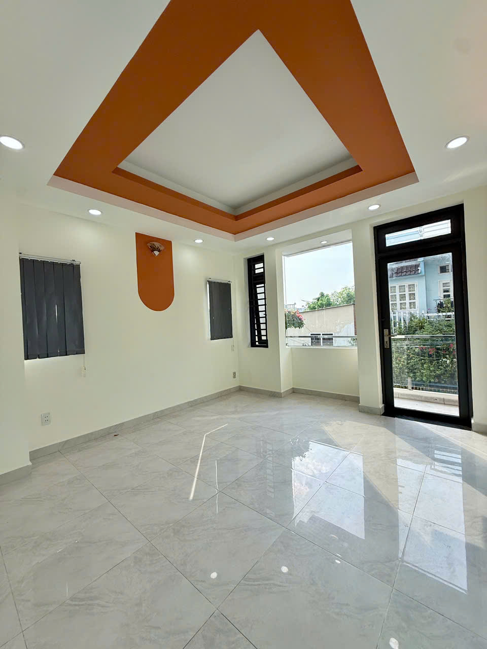 SIÊU PHẨM MẶT TIỀN KÊNH NƯỚC ĐEN - TÂN KỲ TÂN QUÝ - VỪA Ở VỪA KINH DOANH - 5.95 TỶ - MO226