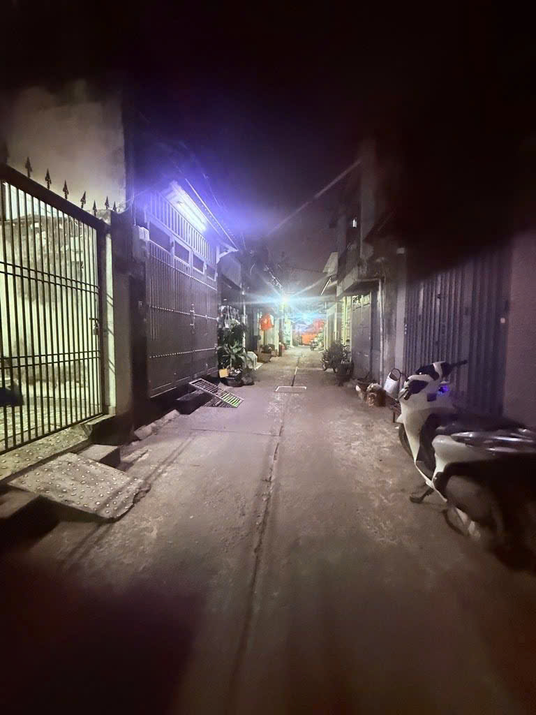 HẺM XE HƠI THÔNG NGAY CHỢ BÌNH LONG - GIÁP NGUYỄN SƠN TÂN PHÚ-  60M2 - 5.7 TỶ - M0229