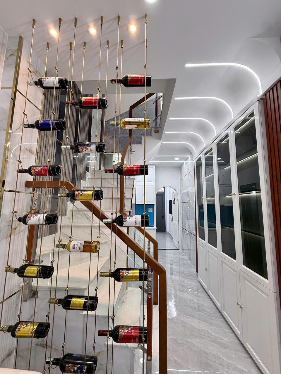 VỊ TRÍ ĐẸP - 2 MẶT CỰC THOÁNG - NỞ HẬU - XE HƠI TRÁNH VI VU - KHU VIP CHỢ ĐÊM NGUYỄN SƠN - NGAY NGUYỄN NHỮ LÃM - TÂN PHÚ - KHU PHỐ ĂN UỐNG KINH DOANH - 2 TẦNG - SỔ ĐẸP HOÀN CÔNG ĐỦ - CHỈ 5.3 TỶ - M0230