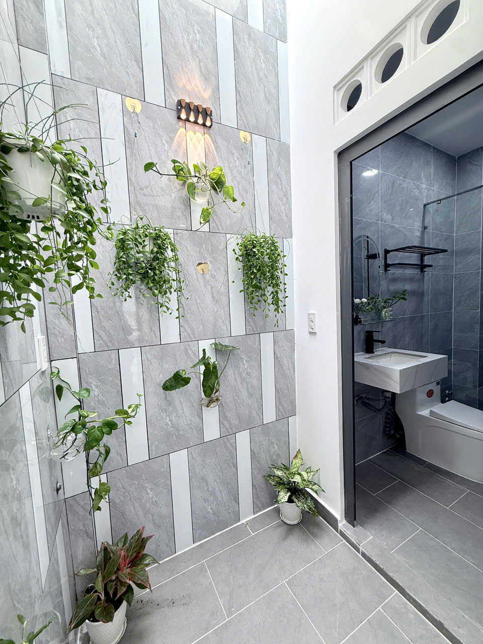 NHÀ HẺM XE HƠI NGAY CHỢ ĐS12 [BÌNH TÂN] - 4X14M - 3PN -5.75 TỶ - M0239