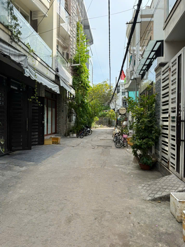 NHÀ 3 TẦNG (4x15) - LÔ GÓC - HẺM XE HƠI THÔNG - 5.9 TỶ - M0249