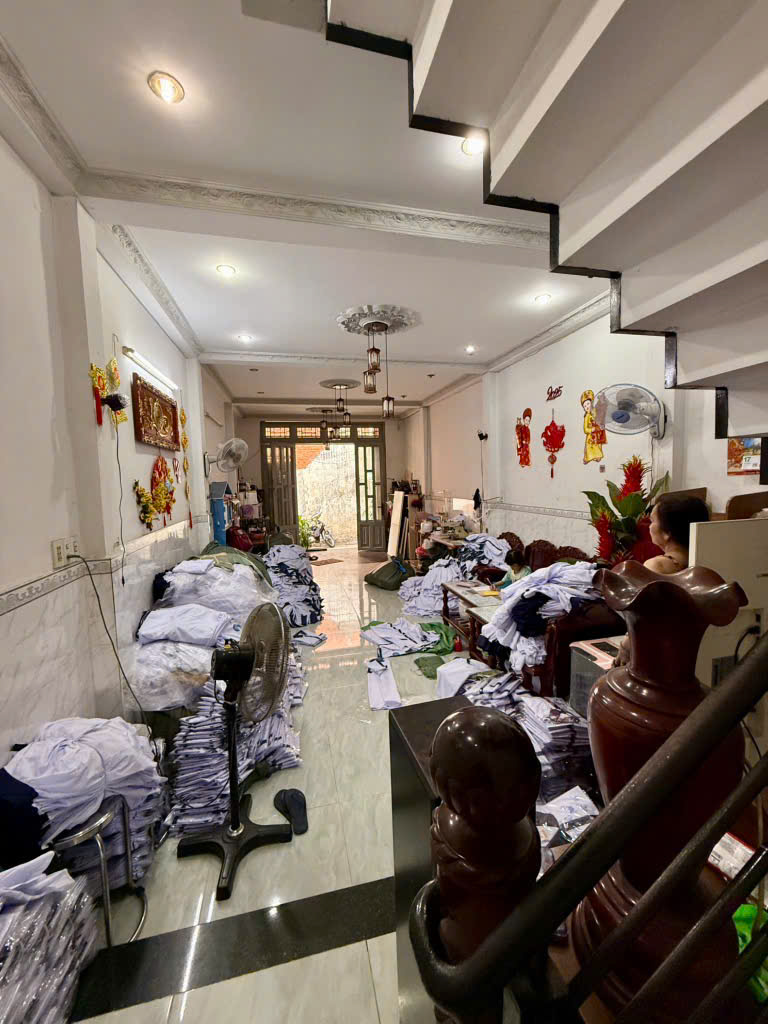 NHÀ 3 TẦNG (4x15) - LÔ GÓC - HẺM XE HƠI THÔNG - 5.9 TỶ - M0249