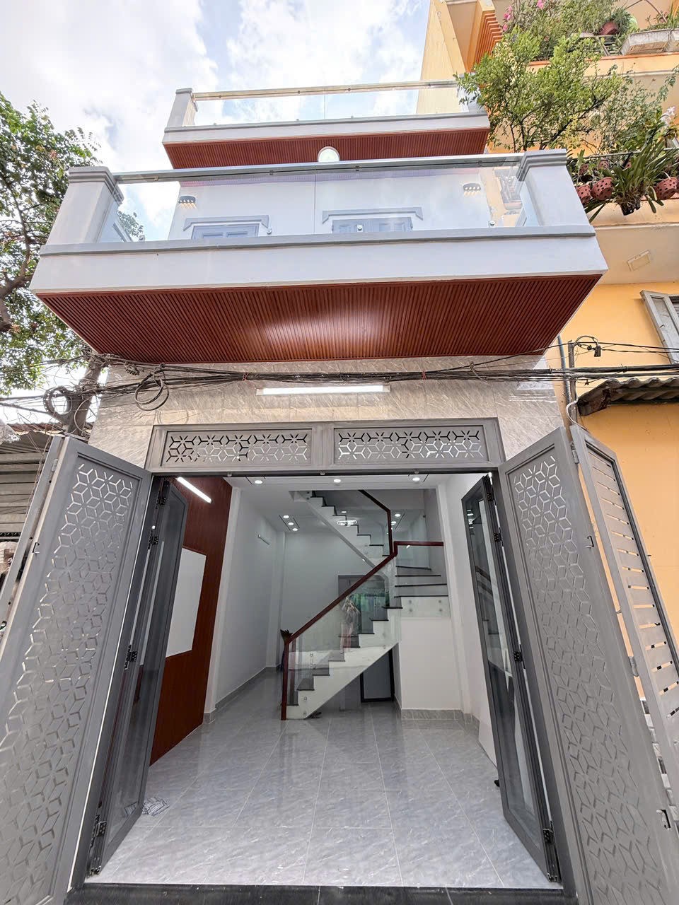 NHÀ MỚI 2 TẦNG SÁT AEON MALL TÂN PHÚ - XE HƠI ĐỖ CỬA - 32M2 - 4.35 TỶ - M0252