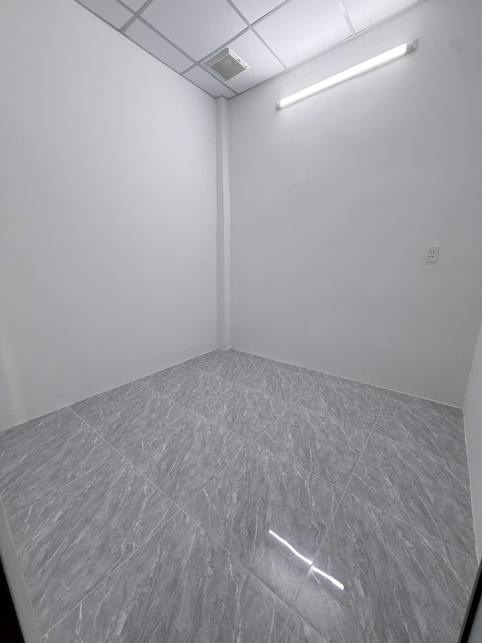 NHÀ MỚI 2 TẦNG SÁT AEON MALL TÂN PHÚ - XE HƠI ĐỖ CỬA - 32M2 - 4.35 TỶ - M0252