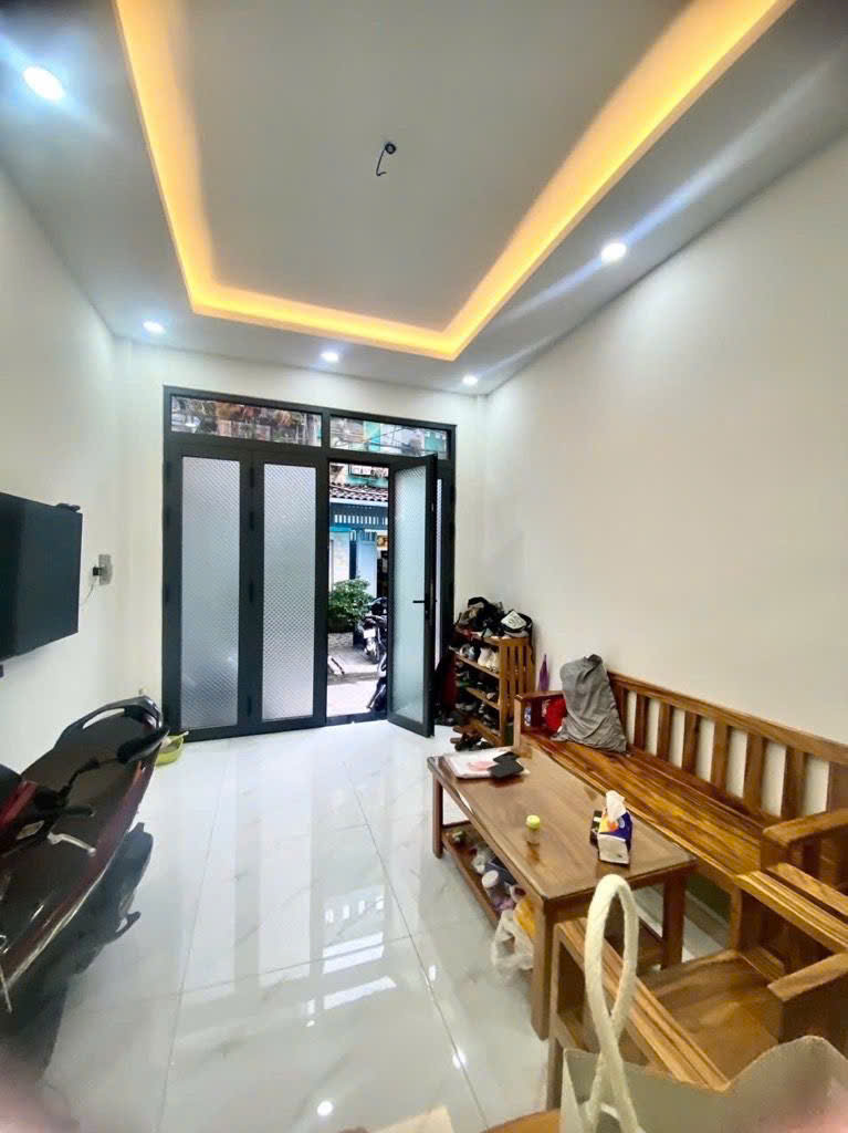 NHÀ 4 TẦNG SÁT GẦN AEON TÂN PHÚ - KÊNH NƯỚC ĐEN - HẺM XE HƠI ĐỖ CỬA - 4.3 TỶ - M0254