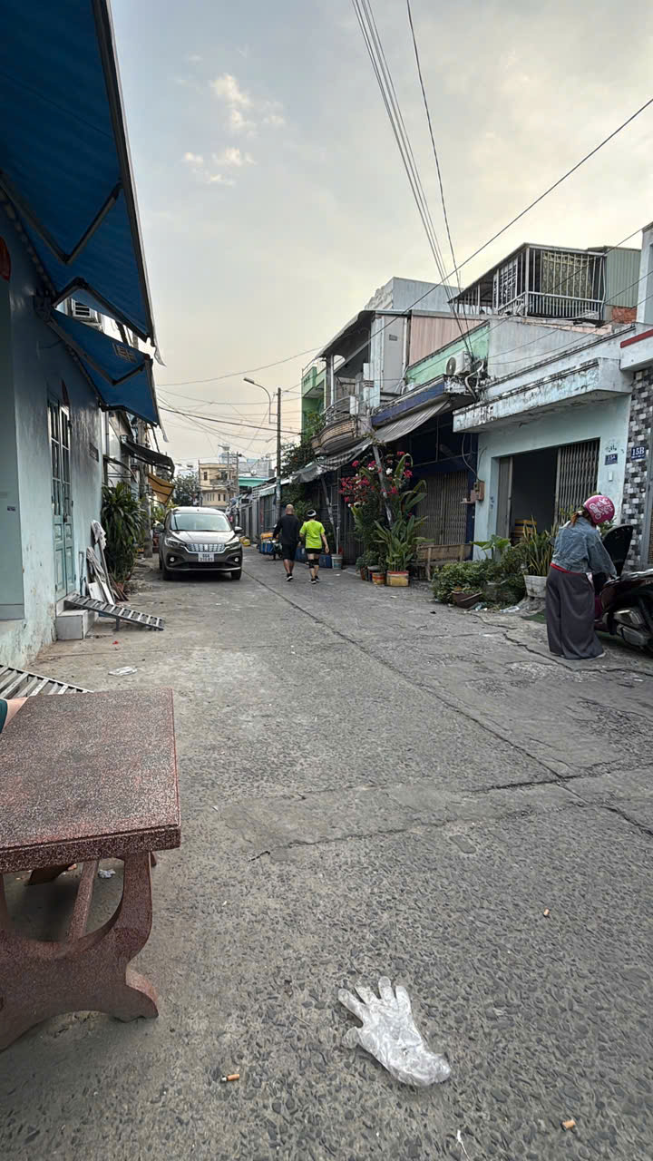 VỊ TRÍ ĐẸP HẺM 4M - KỀ BÊN LÊ THÚC HOẠCH - BÌNH LONG - NGÃ TƯ 4 XÃ - GIÁP TÂN PHÚ - 2 TẦNG - 40M2 - 4.45 TỶ - M0261