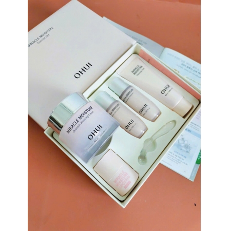 Set Kem Dưỡng Hồng Da, Chống lão hoá OHUI Miracle Moisture