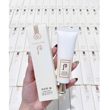 KEM CHỐNG NẮNG WHOO TRẮNG SIÊU THÍCH