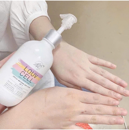 KEM DƯỠNG TRẮNG NÂNG TÔNG BODY - LOUVCELL CRYSTAL WHITENING BODY LOTION BLOOMING MUSK