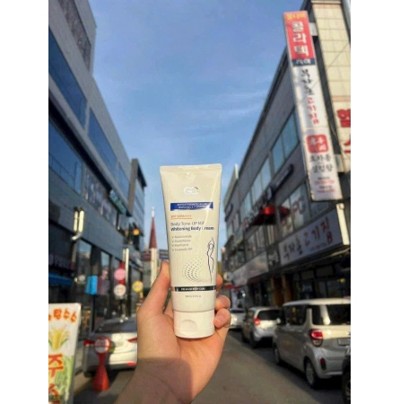 Kem Dưỡng Trắng Chống Nắng Body GC Body Tone-Up Milk Whitening GC SPF 50PA